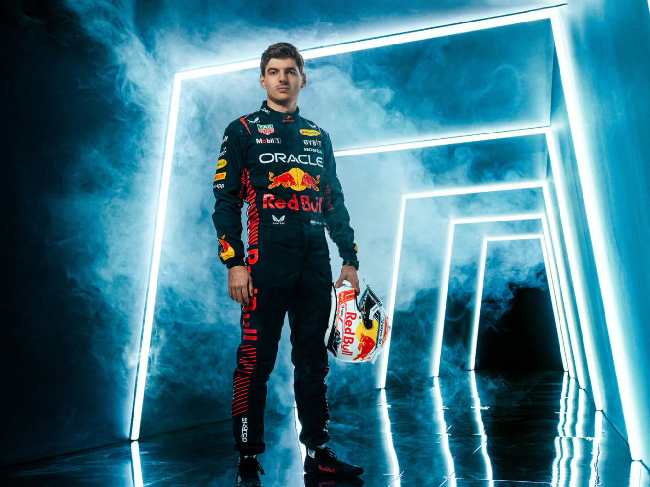 马克斯·维斯塔潘（MAX VERSTAPPEN）成就“三冠王：又一个打破纪录的赛季